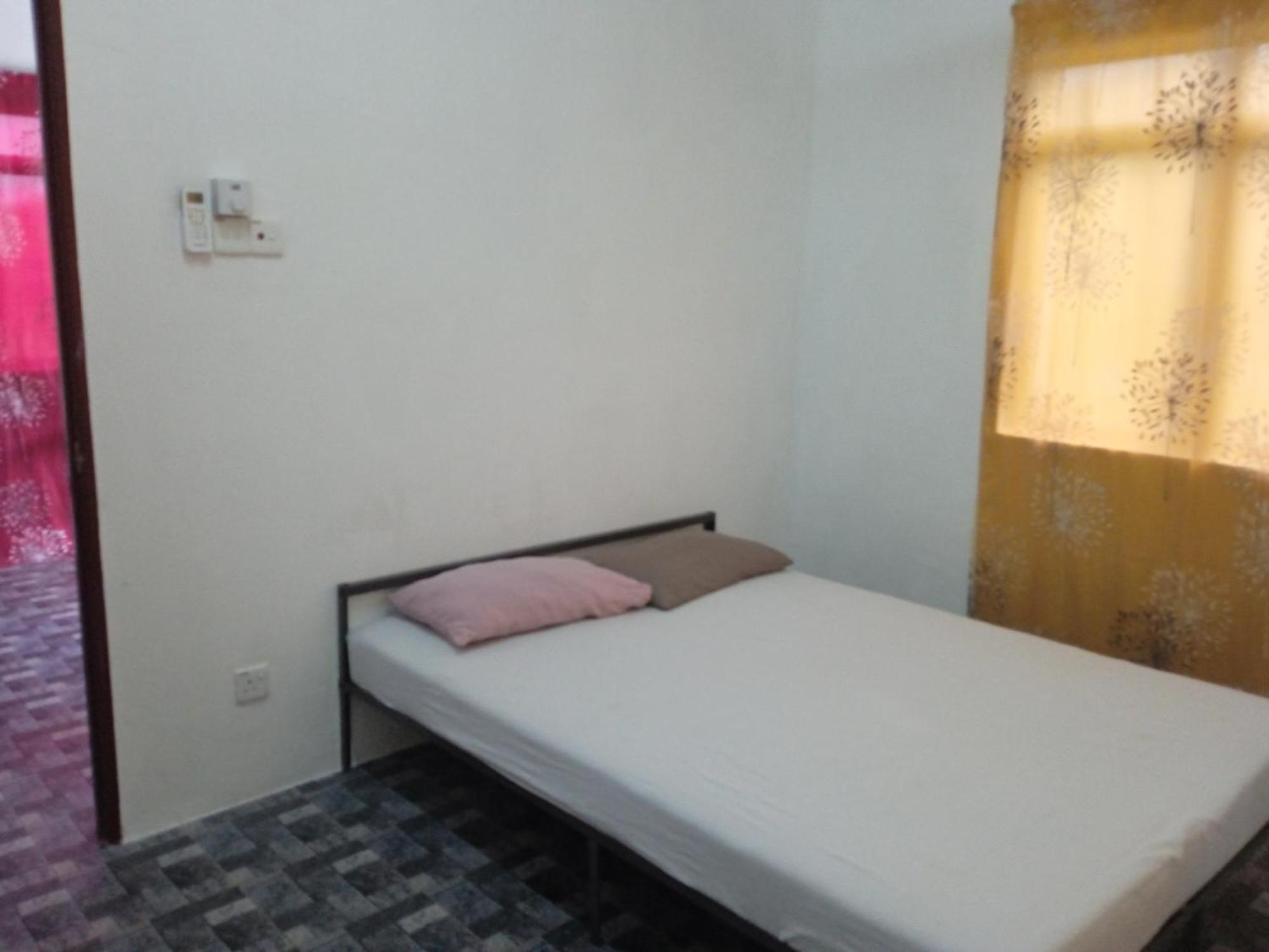 Homestay Idaman B B With 2 Room Aircond 2 Quen Bed And Not Sharing Room -Privacy Kuala Terengganu Exterior photo