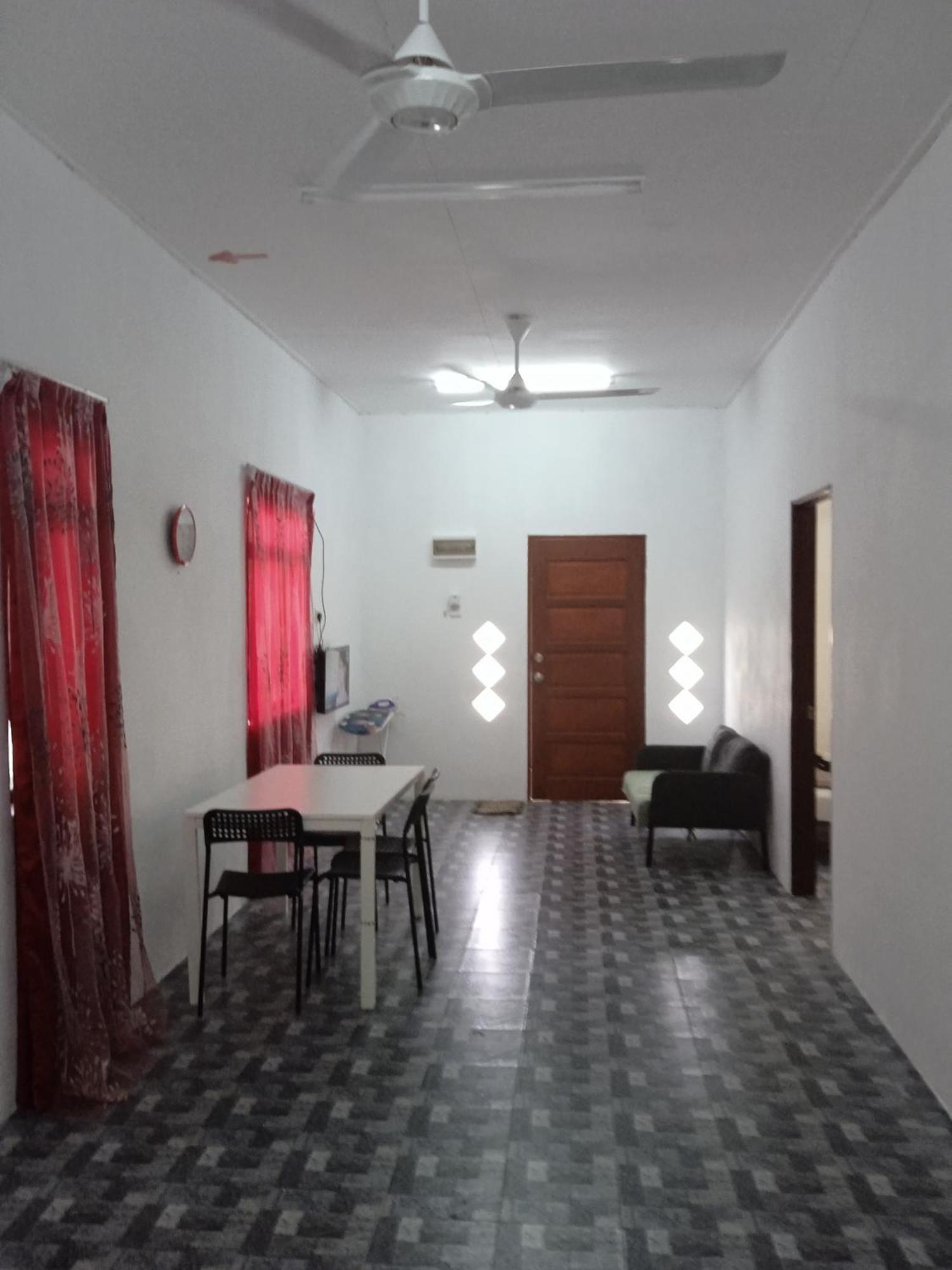 Homestay Idaman B B With 2 Room Aircond 2 Quen Bed And Not Sharing Room -Privacy Kuala Terengganu Exterior photo