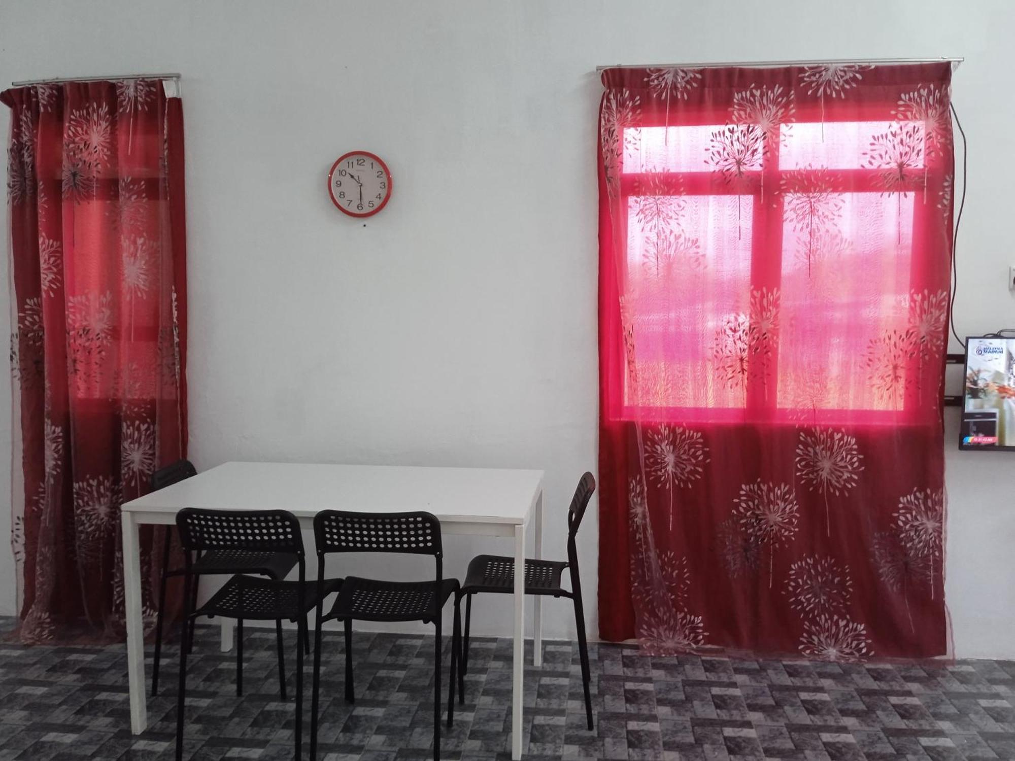 Homestay Idaman B B With 2 Room Aircond 2 Quen Bed And Not Sharing Room -Privacy Kuala Terengganu Exterior photo
