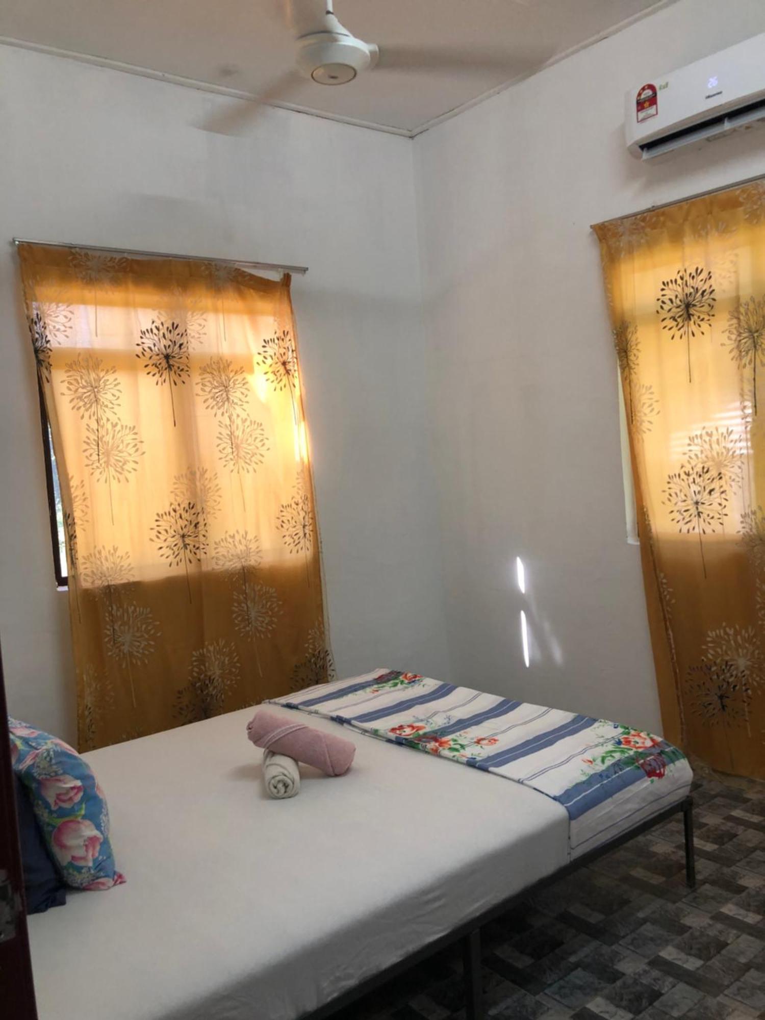 Homestay Idaman B B With 2 Room Aircond 2 Quen Bed And Not Sharing Room -Privacy Kuala Terengganu Exterior photo