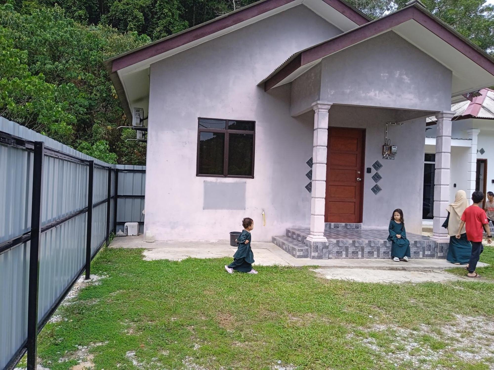 Homestay Idaman B B With 2 Room Aircond 2 Quen Bed And Not Sharing Room -Privacy Kuala Terengganu Exterior photo
